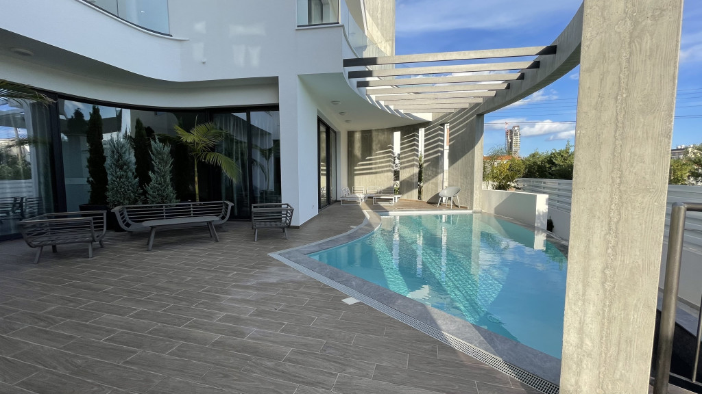 5 Bedrooms Luxury Villa for Rent in Potamos Germasogeia, Limassol