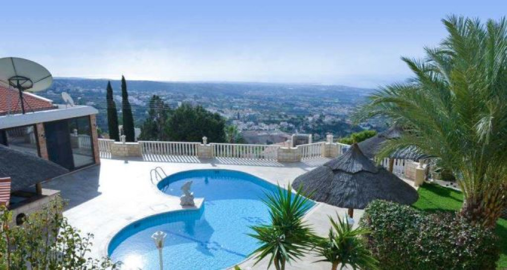4-Bedroom Villa for Sale in Tala, Paphos